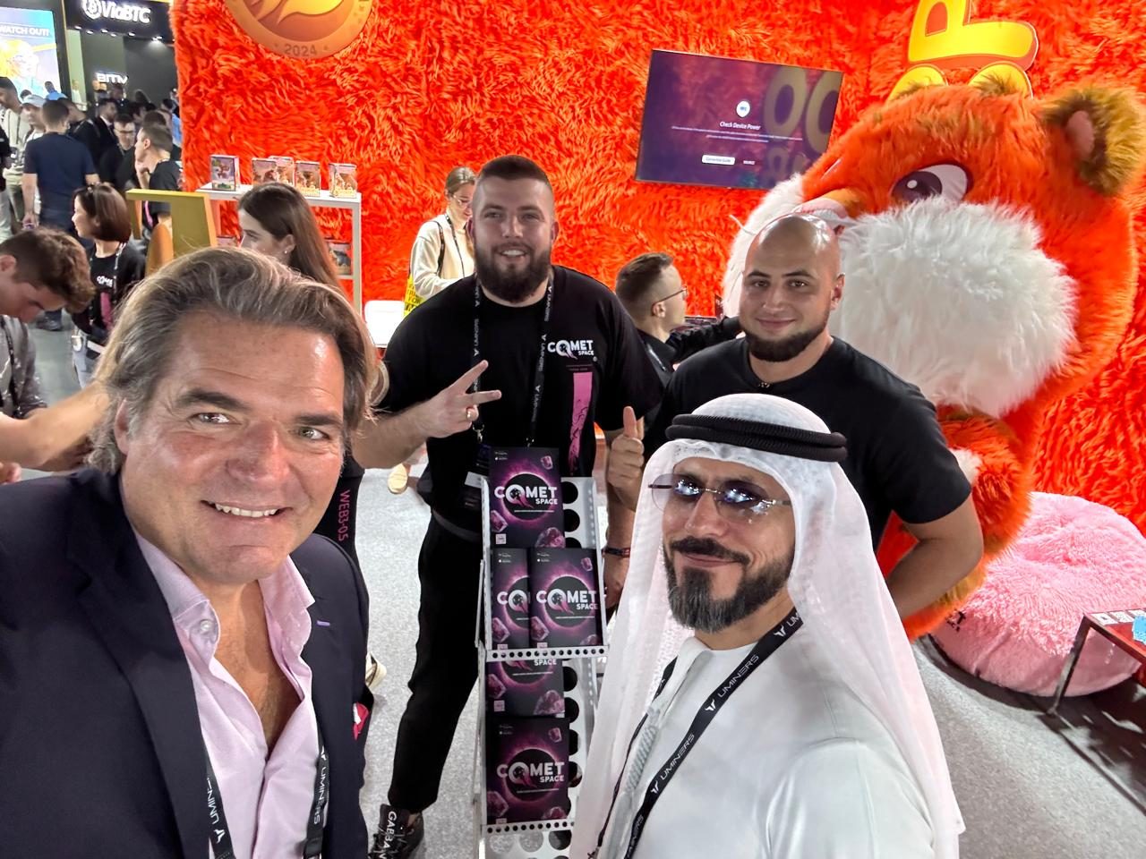 Igor Haleta meeting an Emirati partner on the Comet Space booth at Blockchain Life Dubai